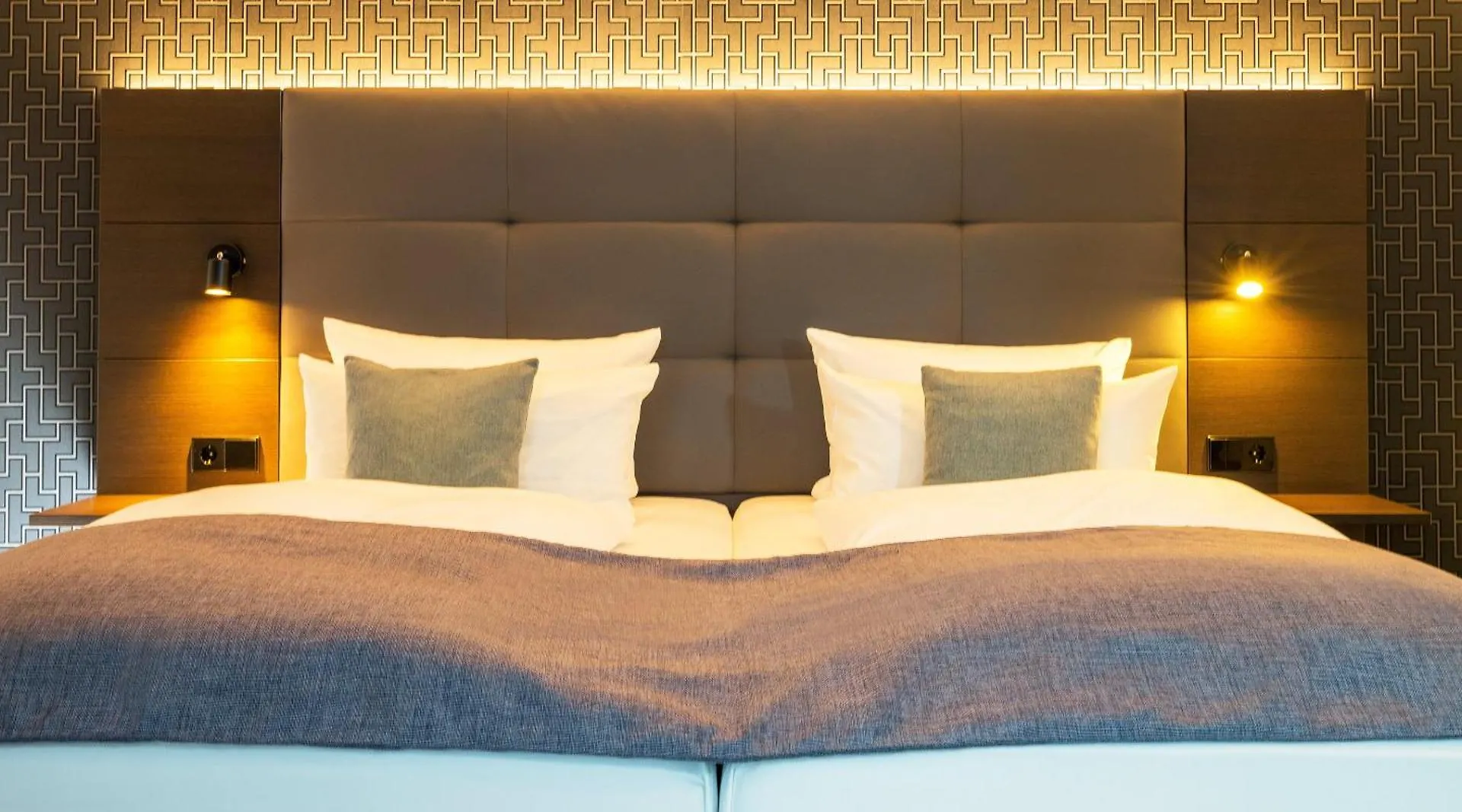 Victor'S Residenz-Hotel Berlin Tegel 3*,  Germany