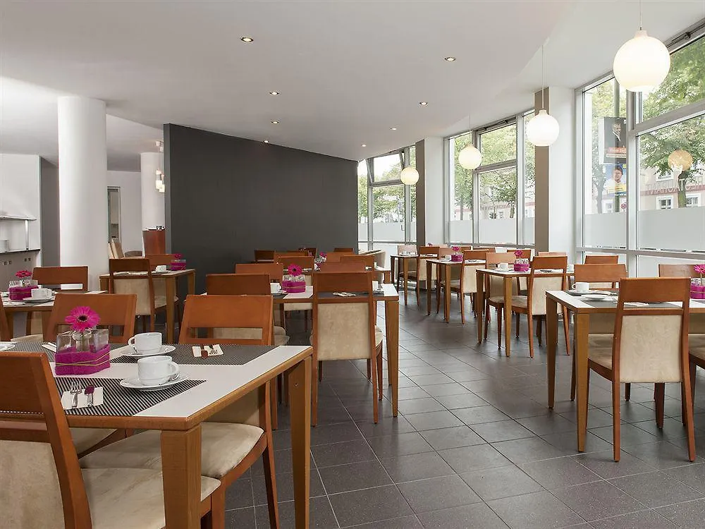 Victor'S Residenz-Hotel Berlin Tegel 3*,